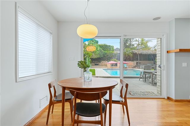 267 Nieto Avenue, Long Beach, CA 90803