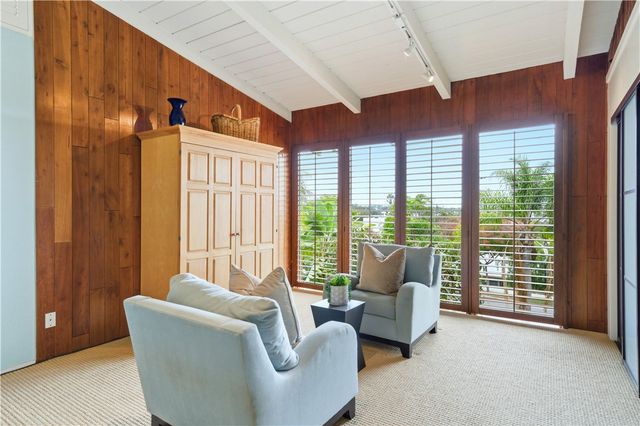 267 Nieto Avenue, Long Beach, CA 90803