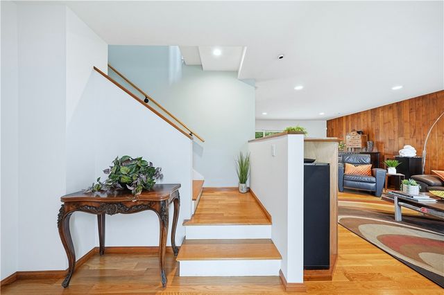 267 Nieto Avenue, Long Beach, CA 90803