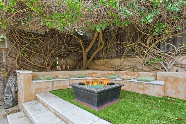 267 Nieto Avenue, Long Beach, CA 90803