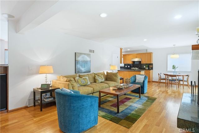 267 Nieto Avenue, Long Beach, CA 90803