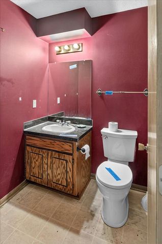 9720 Oliver Avenue N, Brooklyn Park, MN 55444