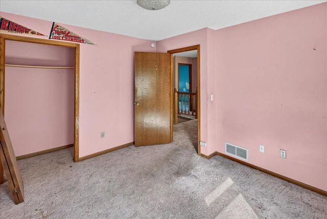 9720 Oliver Avenue N, Brooklyn Park, MN 55444