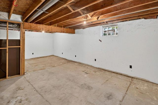 9720 Oliver Avenue N, Brooklyn Park, MN 55444