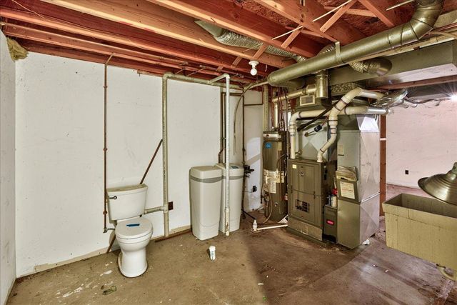 9720 Oliver Avenue N, Brooklyn Park, MN 55444