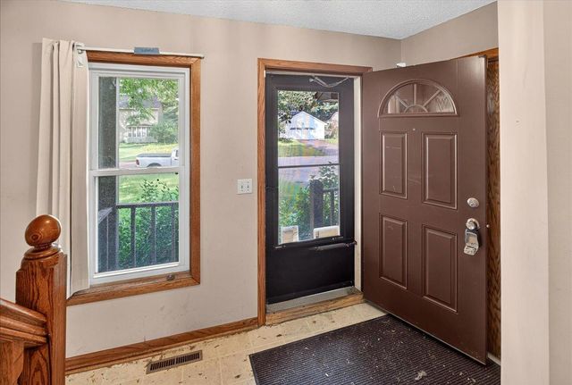 9720 Oliver Avenue N, Brooklyn Park, MN 55444