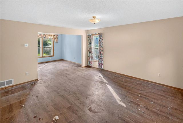 9720 Oliver Avenue N, Brooklyn Park, MN 55444