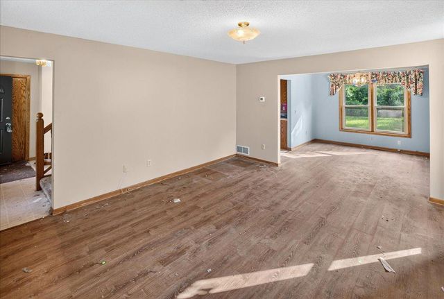 9720 Oliver Avenue N, Brooklyn Park, MN 55444
