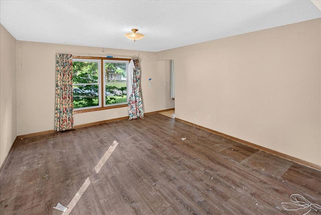 9720 Oliver Avenue N, Brooklyn Park, MN 55444