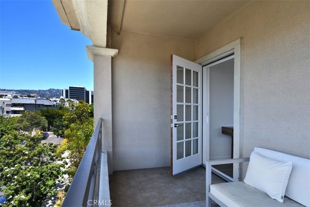 432 S Willaman Drive 401, Los Angeles, CA 90048