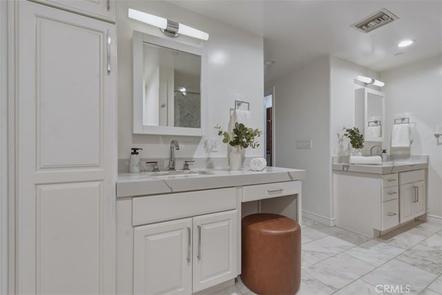 432 S Willaman Drive 401, Los Angeles, CA 90048