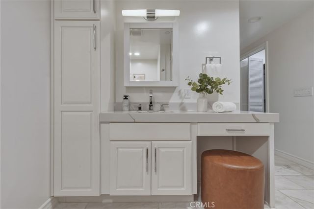 432 S Willaman Drive 401, Los Angeles, CA 90048