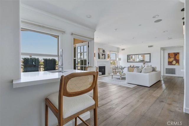432 S Willaman Drive 401, Los Angeles, CA 90048