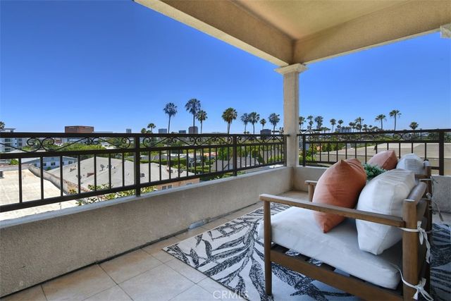 432 S Willaman Drive 401, Los Angeles, CA 90048