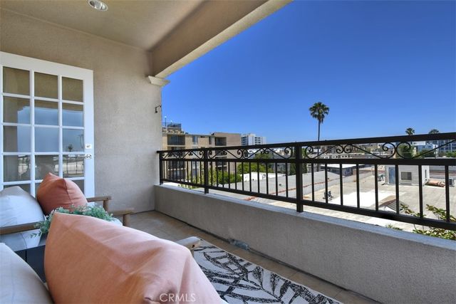 432 S Willaman Drive 401, Los Angeles, CA 90048