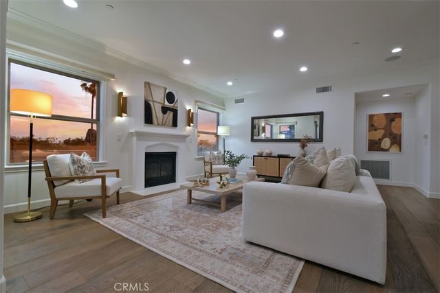 432 S Willaman Drive 401, Los Angeles, CA 90048