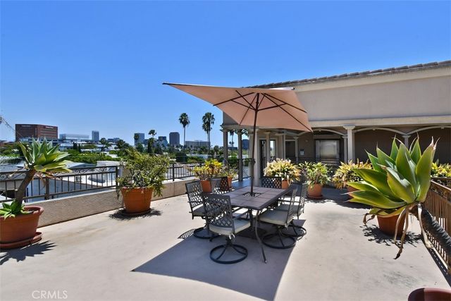 432 S Willaman Drive 401, Los Angeles, CA 90048