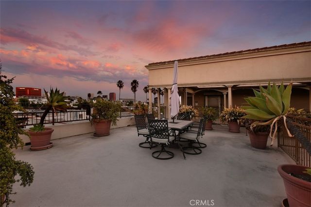 432 S Willaman Drive 401, Los Angeles, CA 90048