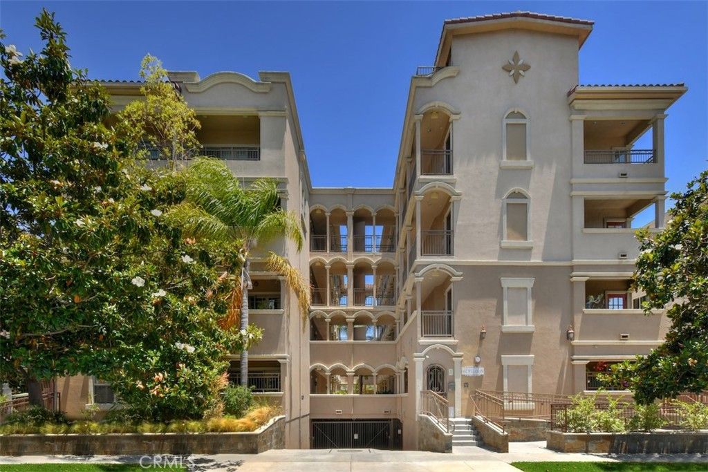432 S Willaman Drive 401, Los Angeles, CA 90048
