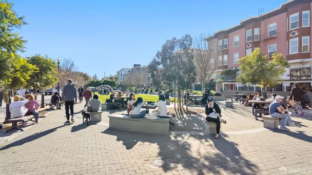 555 Fulton Street 518, San Francisco, CA 94102