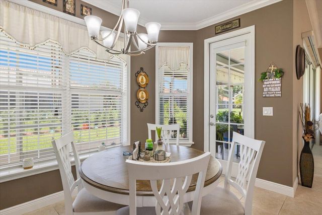 5828 Pine Ridge Circle, Vero Beach, FL 32967