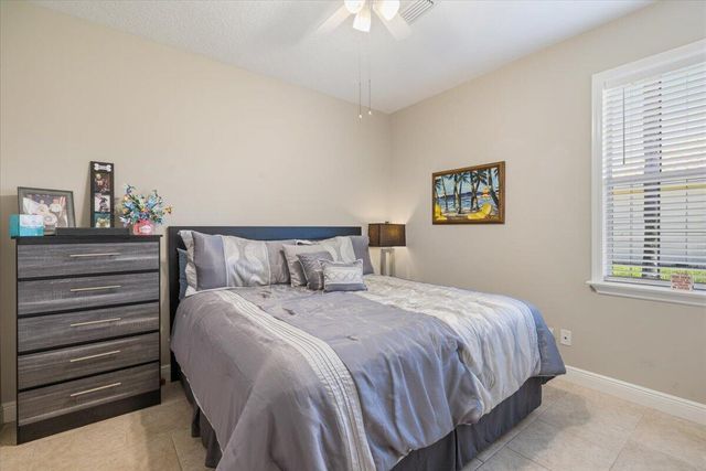 5828 Pine Ridge Circle, Vero Beach, FL 32967