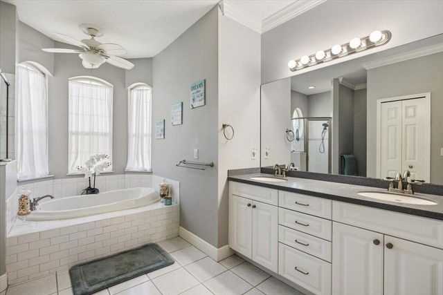 5828 Pine Ridge Circle, Vero Beach, FL 32967