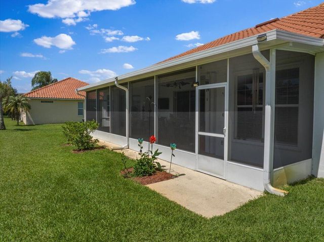 5828 Pine Ridge Circle, Vero Beach, FL 32967