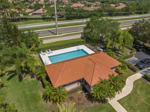 5828 Pine Ridge Circle, Vero Beach, FL 32967