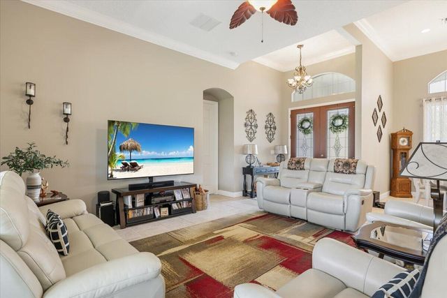 5828 Pine Ridge Circle, Vero Beach, FL 32967