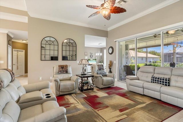 5828 Pine Ridge Circle, Vero Beach, FL 32967