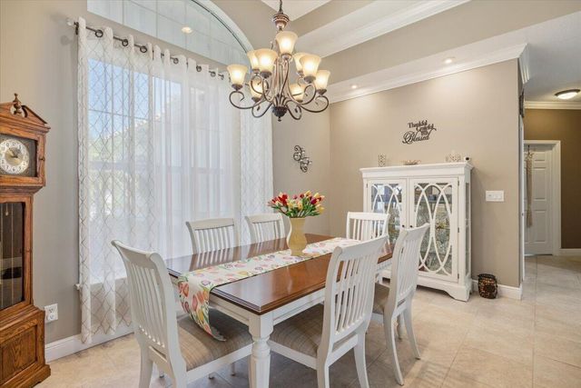 5828 Pine Ridge Circle, Vero Beach, FL 32967