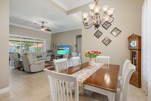 5828 Pine Ridge Circle, Vero Beach, FL 32967