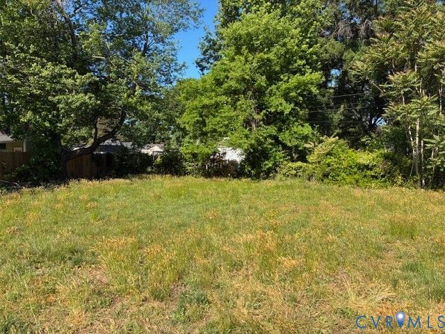 610 Queen Anne Dr, Richmond, VA 23224