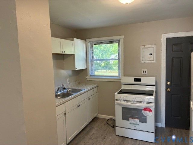 610 Queen Anne Dr, Richmond, VA 23224