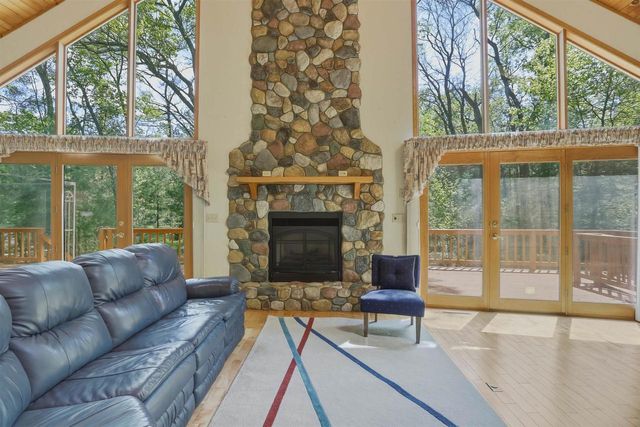 2353 W 18th Drive, Friendship, WI 53934