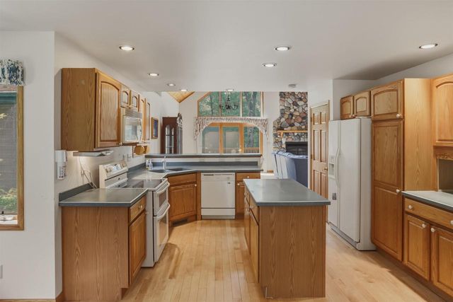 2353 W 18th Drive, Friendship, WI 53934