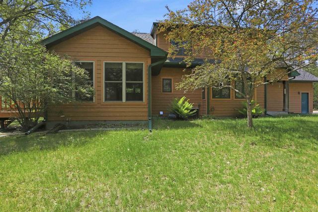 2353 W 18th Drive, Friendship, WI 53934