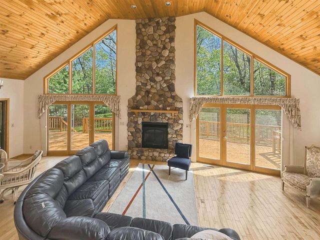 2353 W 18th Drive, Friendship, WI 53934