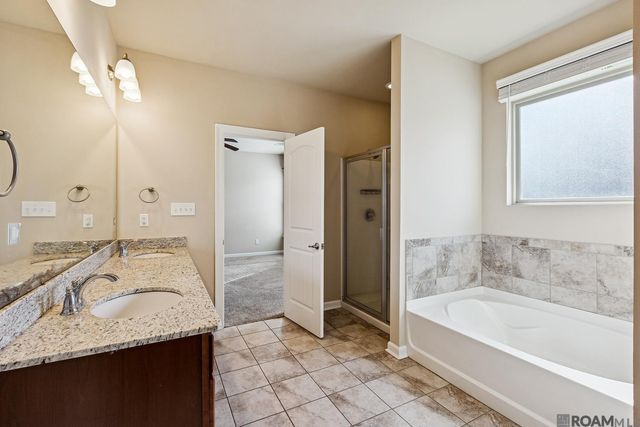 7864 W Pelican Lakes Ave, Baton Rouge, LA 70820