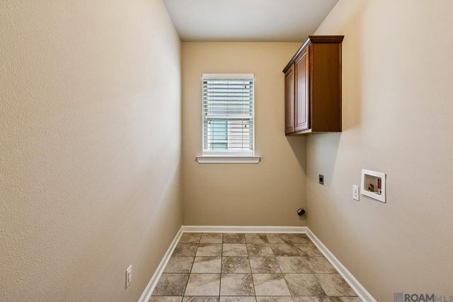 7864 W Pelican Lakes Ave, Baton Rouge, LA 70820