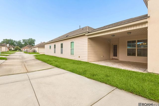 7864 W Pelican Lakes Ave, Baton Rouge, LA 70820