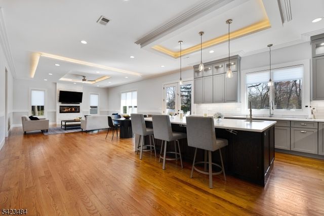 57 Walnut St, Livingston Twp., NJ 07039