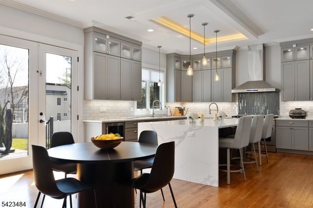 57 Walnut St, Livingston Twp., NJ 07039