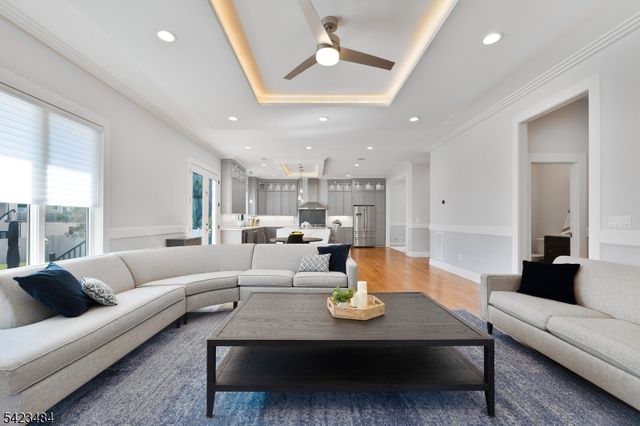 57 Walnut St, Livingston Twp., NJ 07039