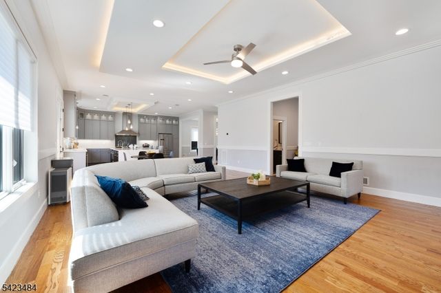 57 Walnut St, Livingston Twp., NJ 07039