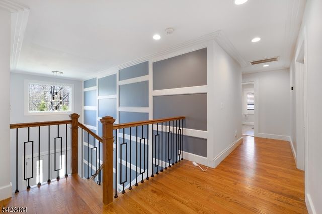 57 Walnut St, Livingston Twp., NJ 07039