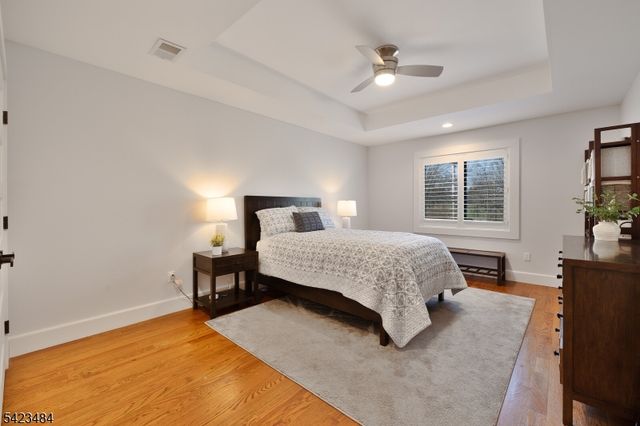 57 Walnut St, Livingston Twp., NJ 07039