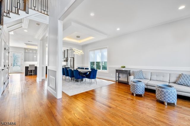 57 Walnut St, Livingston Twp., NJ 07039