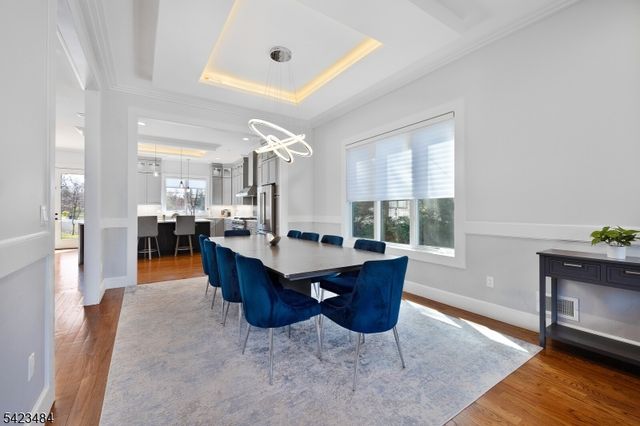 57 Walnut St, Livingston Twp., NJ 07039